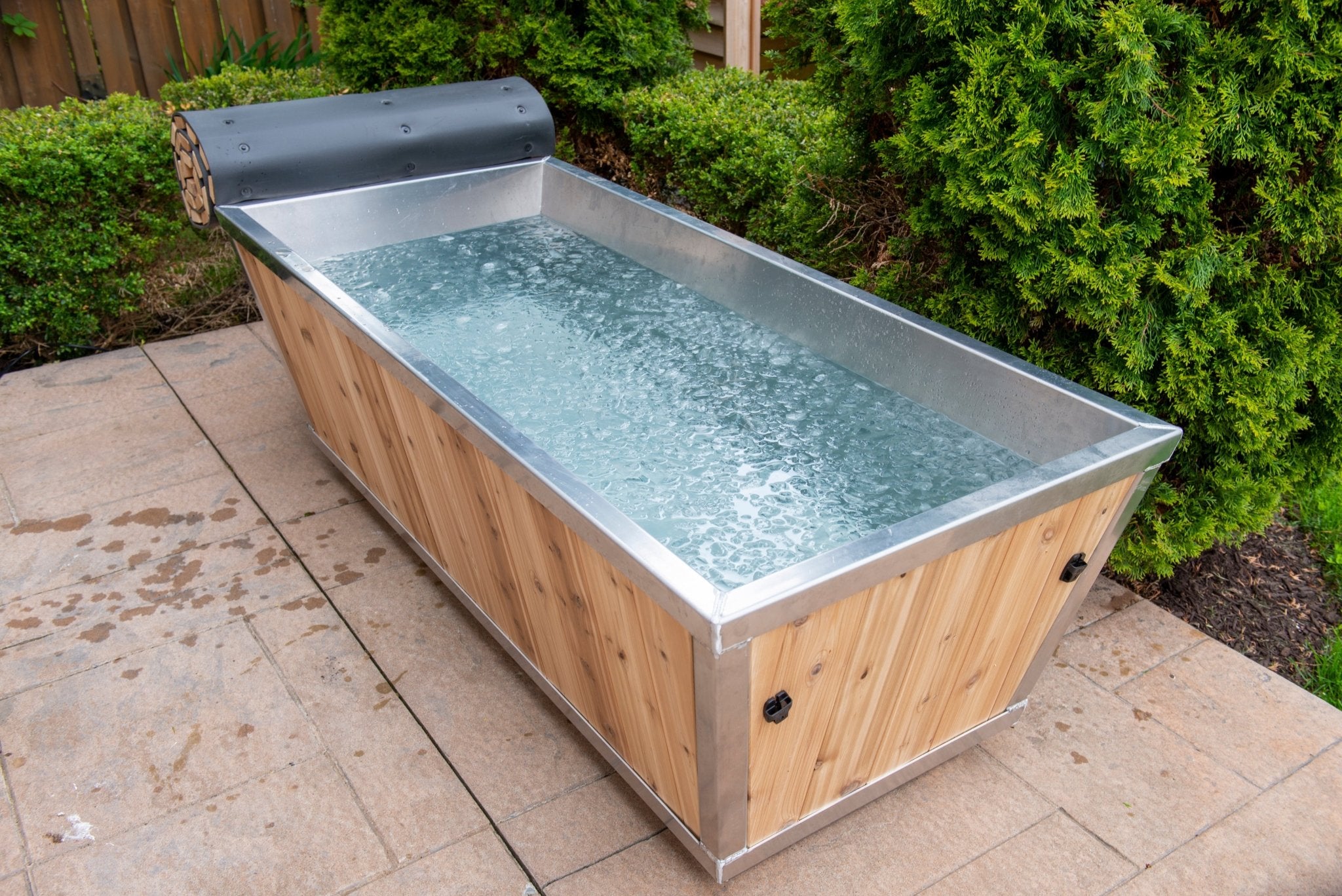 Dundalk Leisurecraft The Polar Plunge Tub - WellMed Supply